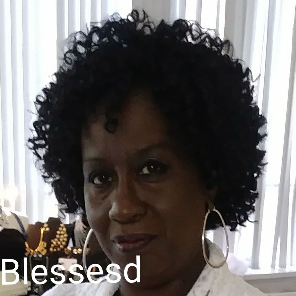 Meet your Posher, Jeannette